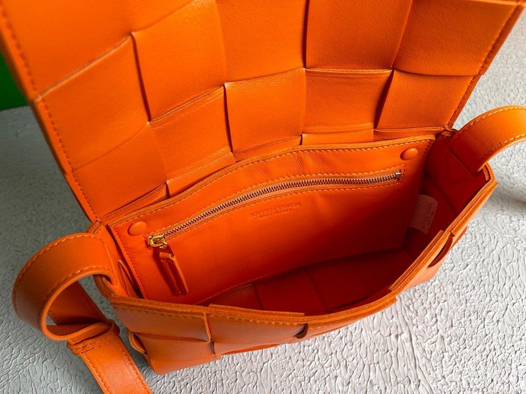 Bottega Veneta BV 578004 Cassette Cross-body Bag 58890 Orange