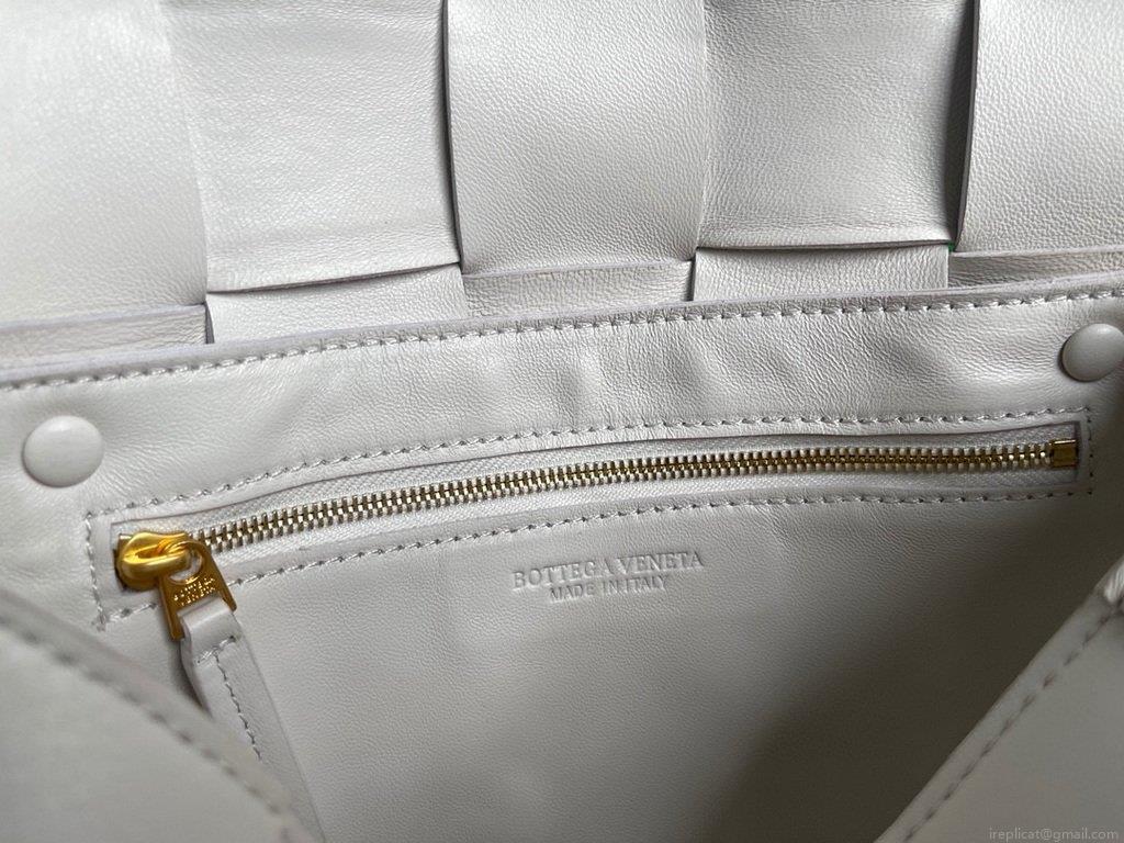 Bottega Veneta BV 578004 Cassette Cross-body Bag 58890 White