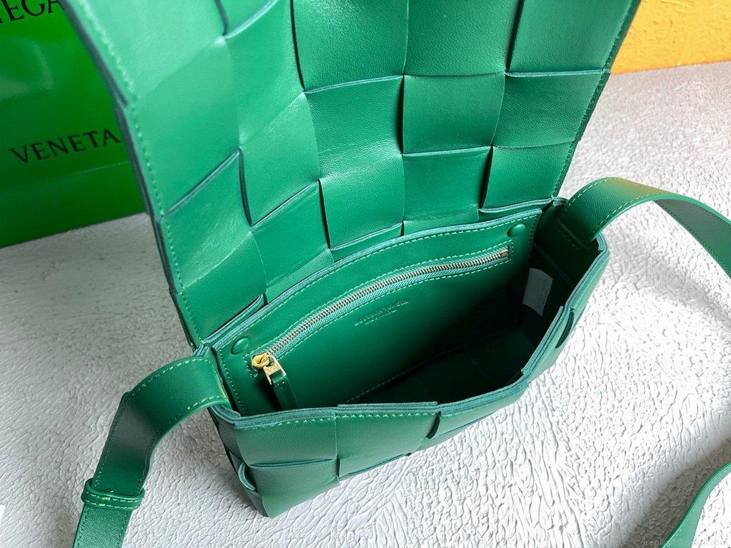 Bottega Veneta BV 578004 Cassette Cross-body Bag 58890 Dark Green