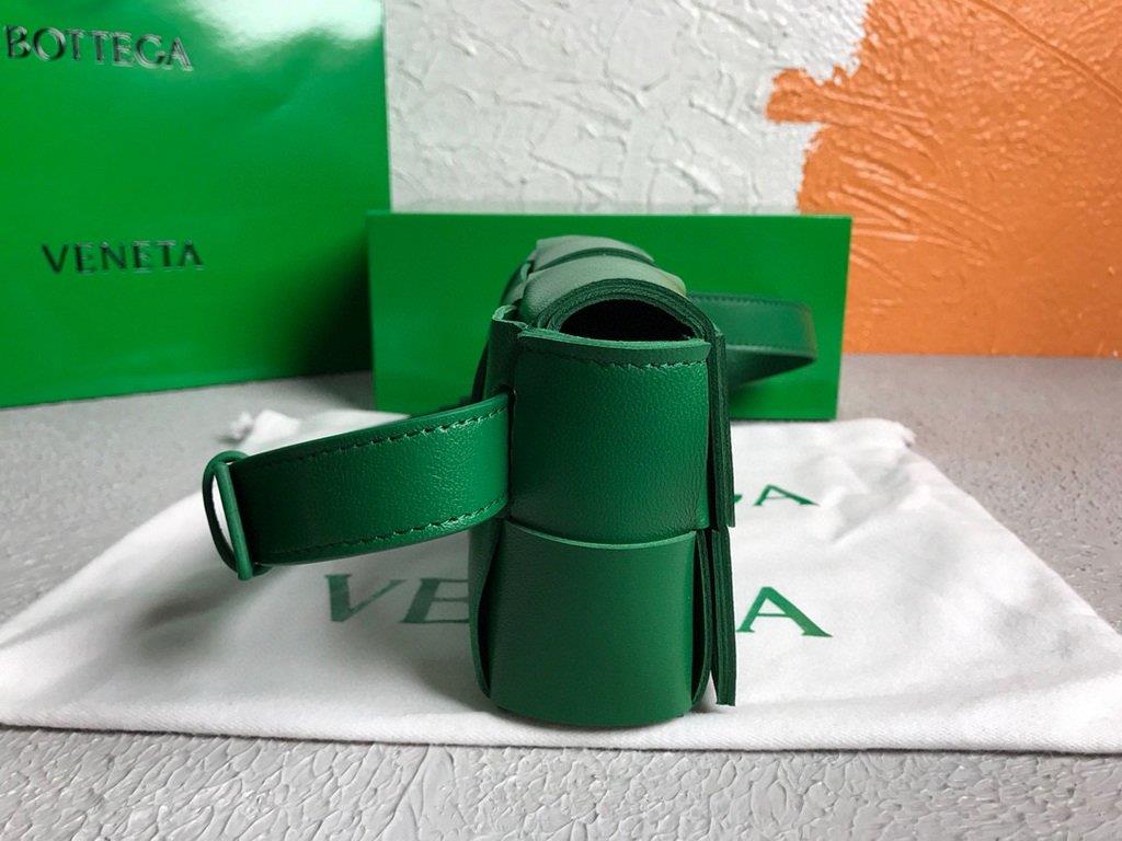 Bottega Veneta BV 639367 Belt-Cassette 55869 Bag Dark Green