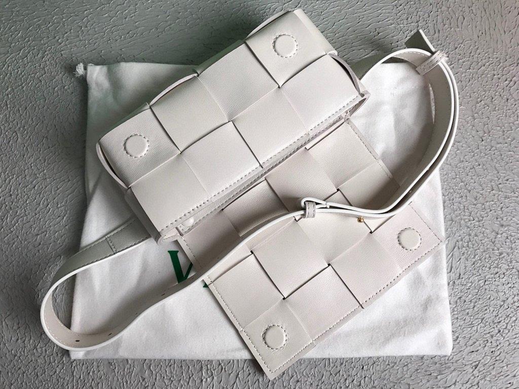 Bottega Veneta BV 639367 Belt-Cassette 55869 Bag White