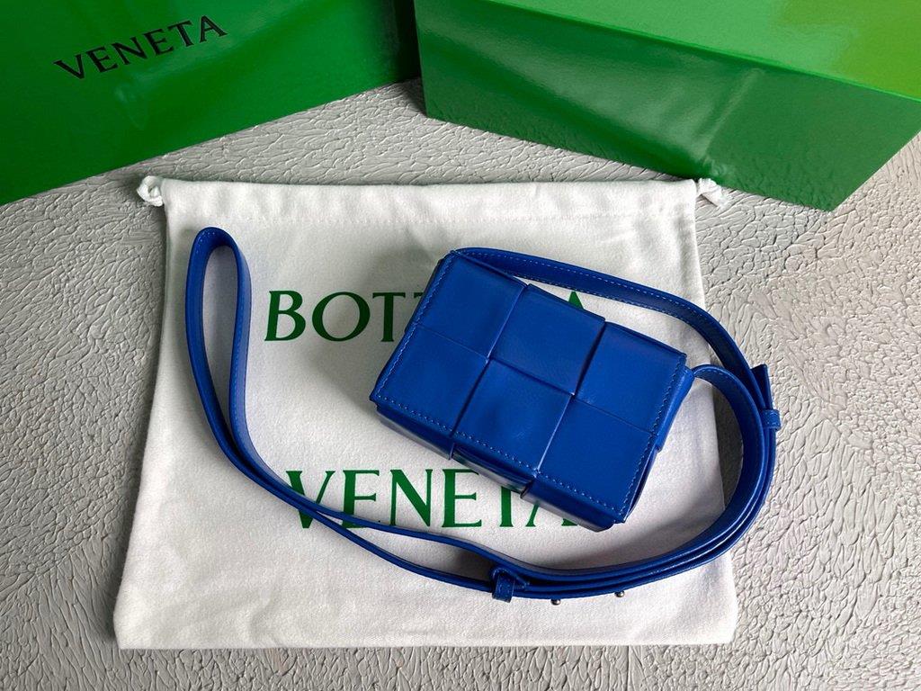 Bottega Veneta BV 666688 Cassette Shoulder Bag 33993 Blue