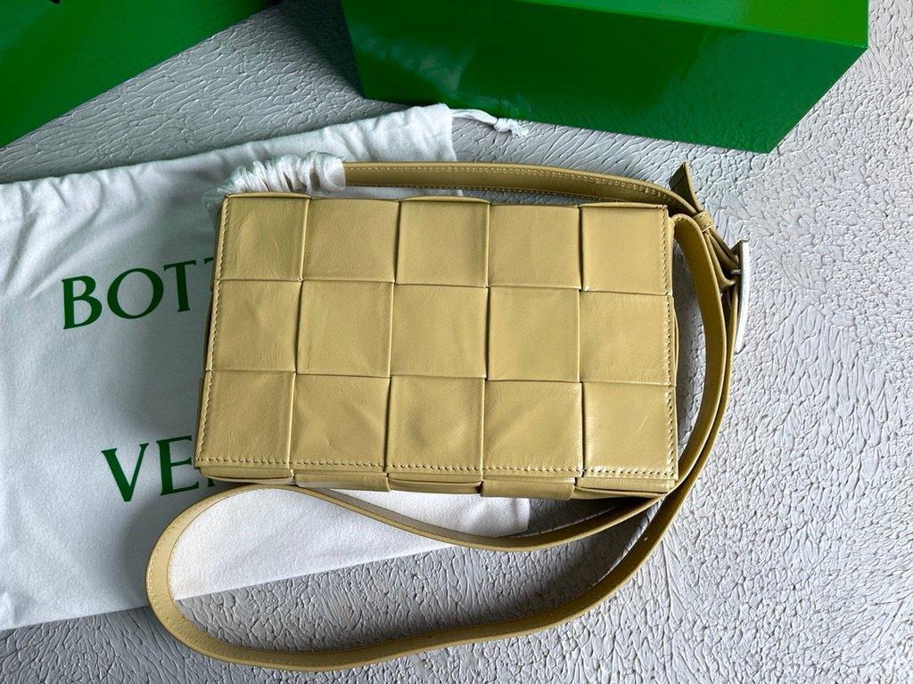 Bottega Veneta BV 667298 Cassette Cross-body Bag 33993 Apricot