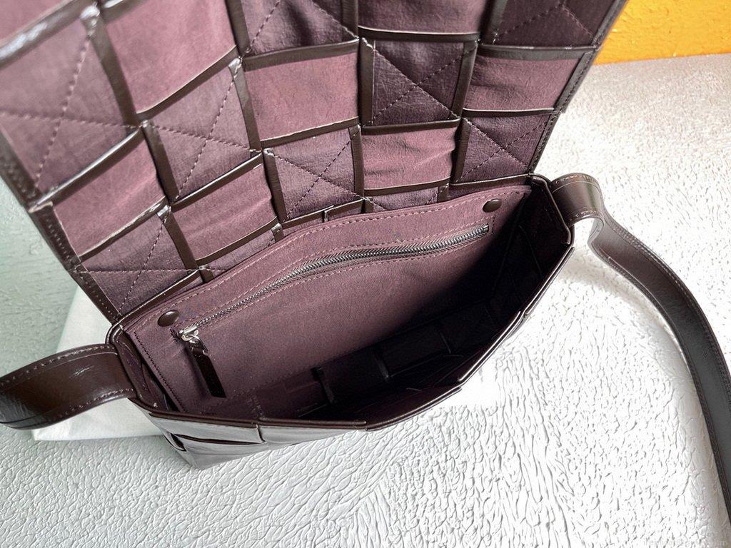 Bottega Veneta BV 667298 Cassette Cross-body Bag 33993 Dark Brown