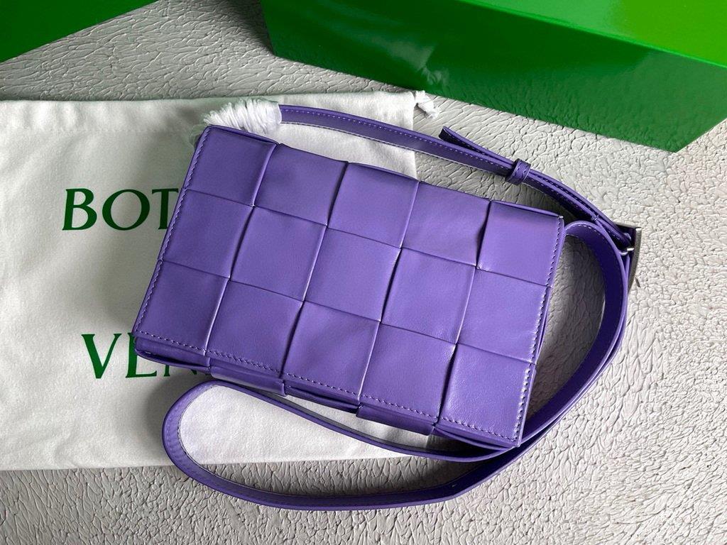 Bottega Veneta BV 667298 Cassette Cross-body Bag 33993 Purple