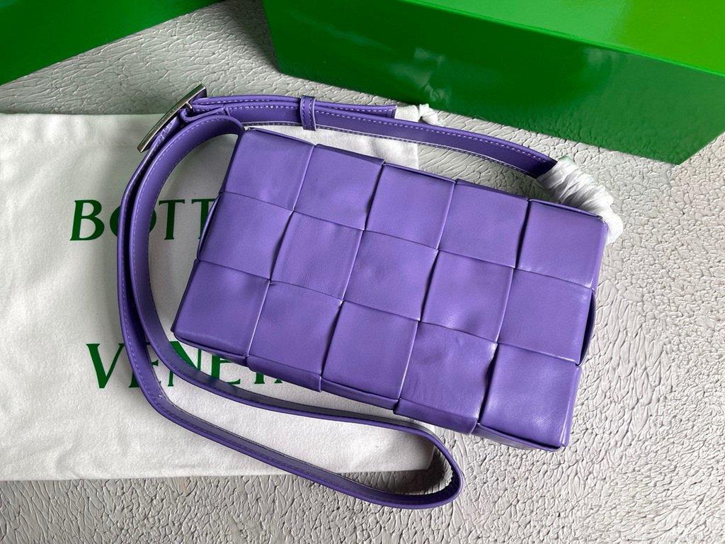 Bottega Veneta BV 667298 Cassette Cross-body Bag 33993 Purple