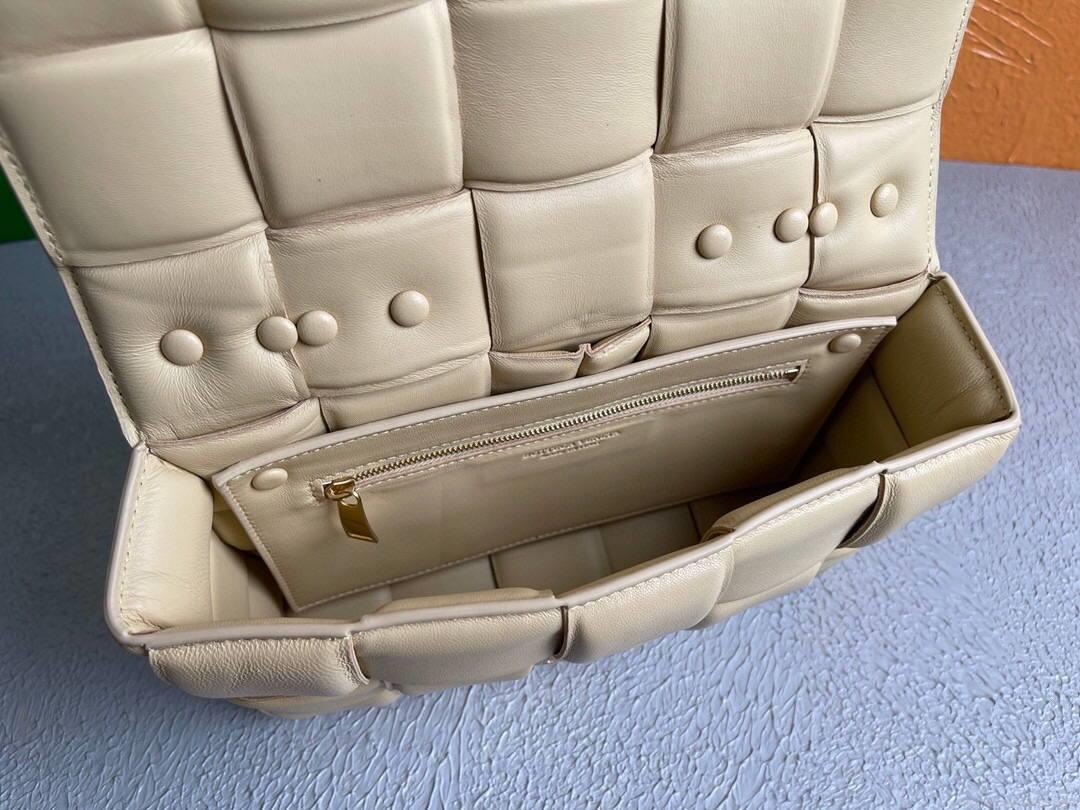 Bottega Veneta BV 20206 Chain Cassette 631421 Apricot Gold