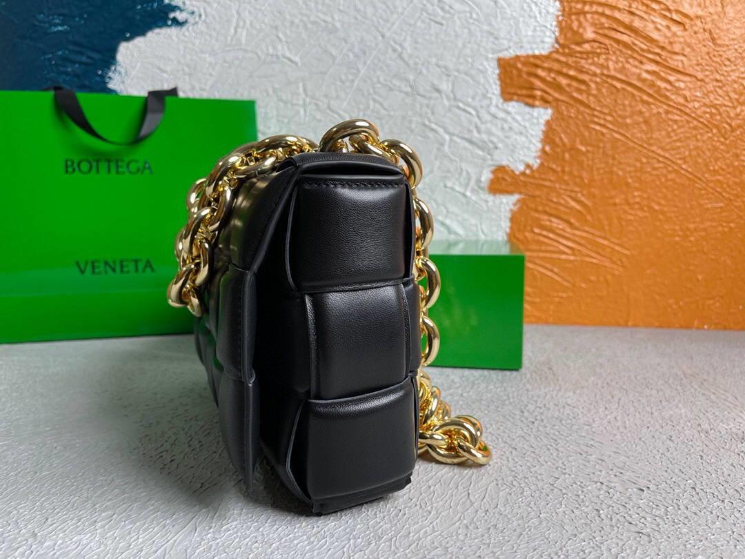 Bottega Veneta BV 20206 Chain Cassette 631421 Black Gold