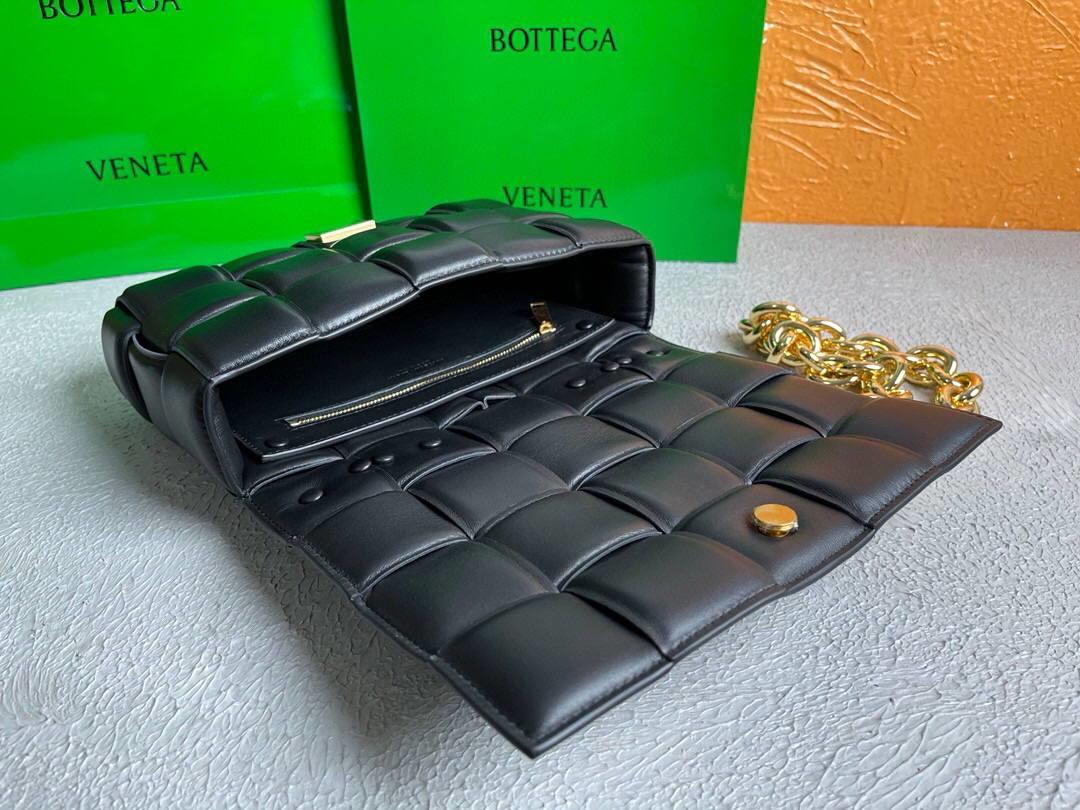 Bottega Veneta BV 20206 Chain Cassette 631421 Black Gold