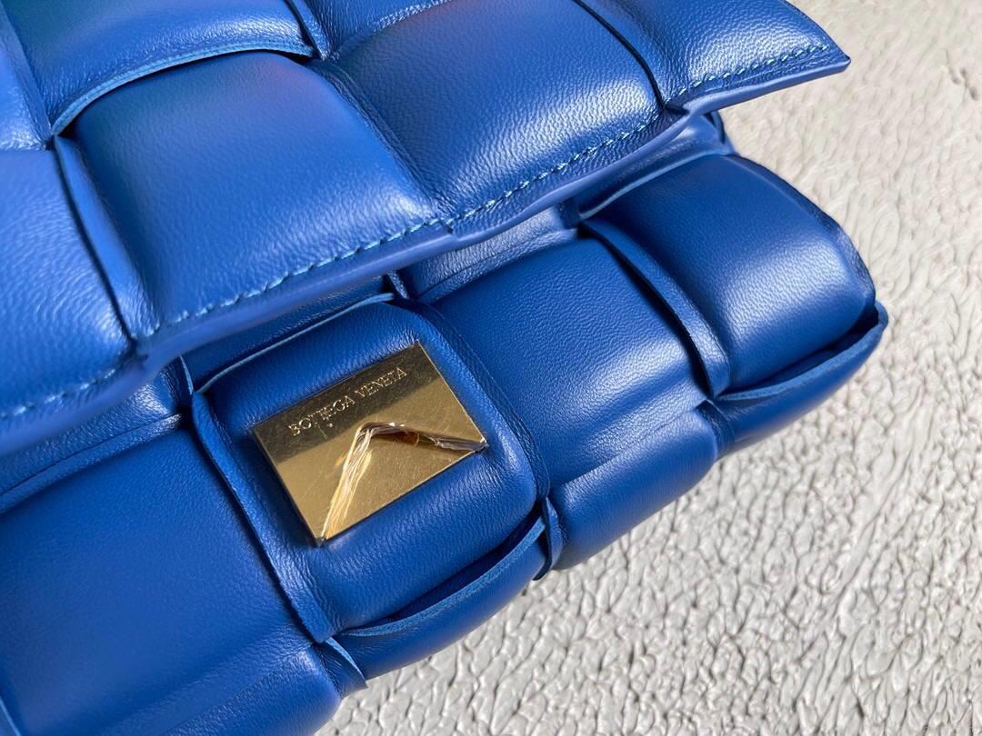 Bottega Veneta BV 20206 Chain Cassette 631421 Cobalt Gold