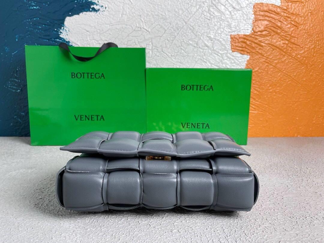 Bottega Veneta BV 20206 Chain Cassette 631421 Dark Grey Gold
