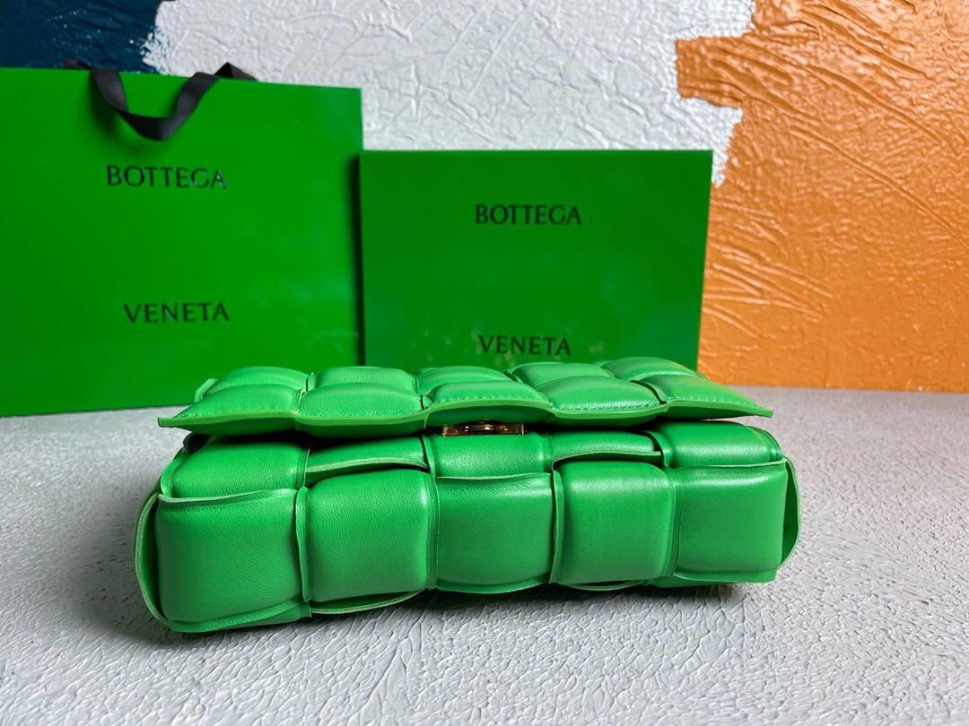 Bottega Veneta BV 20206 Chain Cassette 631421 Grass Green Gold