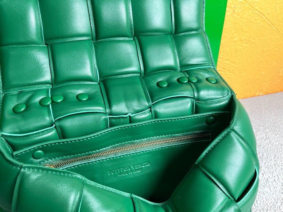 Bottega Veneta BV 20206 Chain Cassette 631421 Green Gold