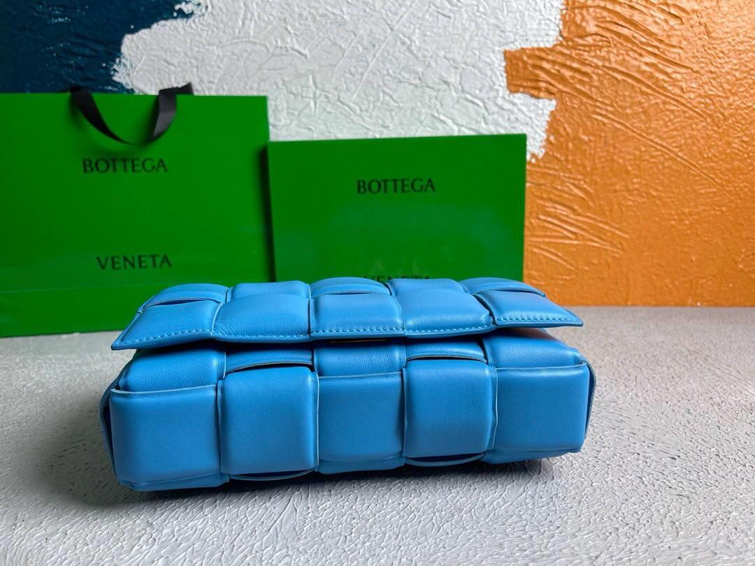 Bottega Veneta BV 20206 Chain Cassette 631421 Sky Blue Gold