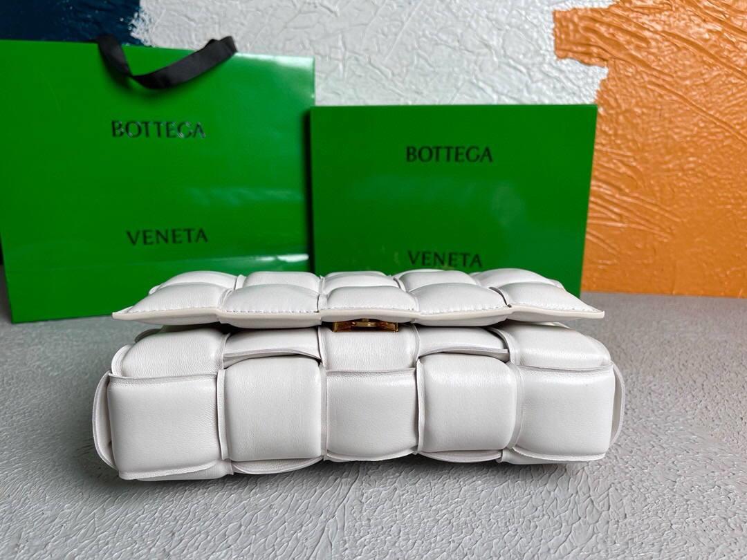 Bottega Veneta BV 20206 Chain Cassette 631421 White Gold