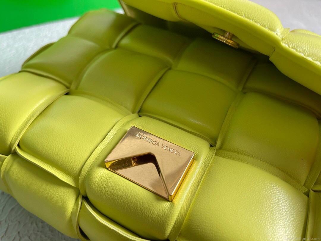 Bottega Veneta BV 20206 Chain Cassette 631421 Yellow Gold