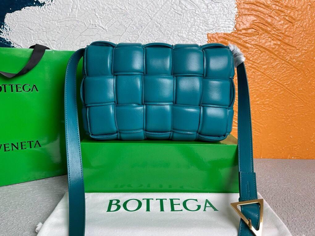 Bottega Veneta BV 20206 Padded Cassette 591970 Blaster