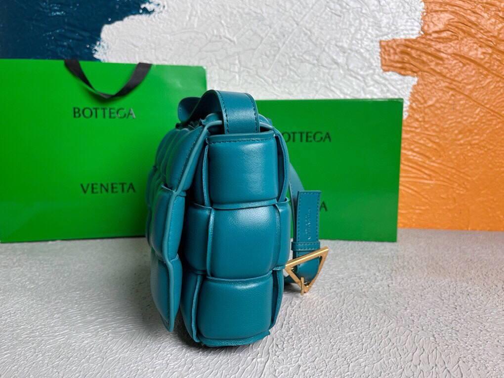 Bottega Veneta BV 20206 Padded Cassette 591970 Blaster