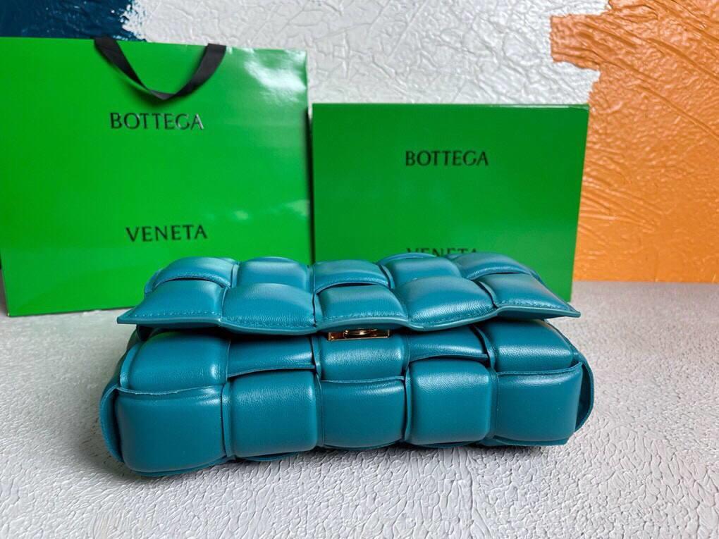 Bottega Veneta BV 20206 Padded Cassette 591970 Blaster