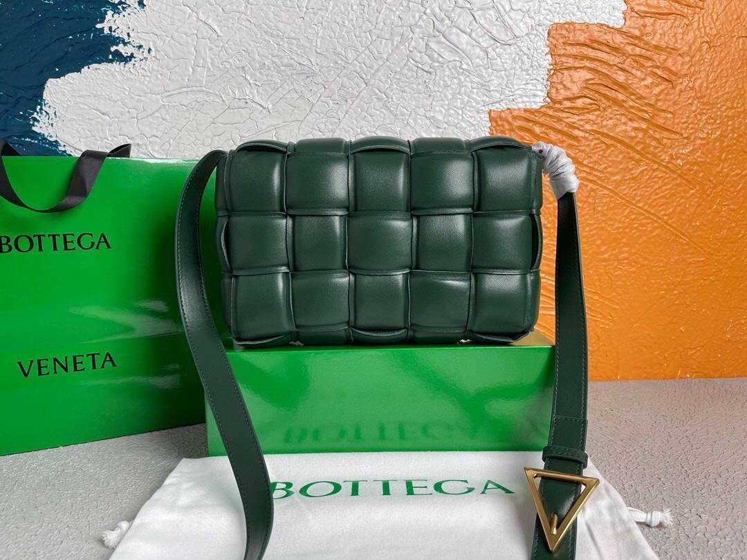 Bottega Veneta BV 20206 Padded Cassette 591970 Dark Green Gold