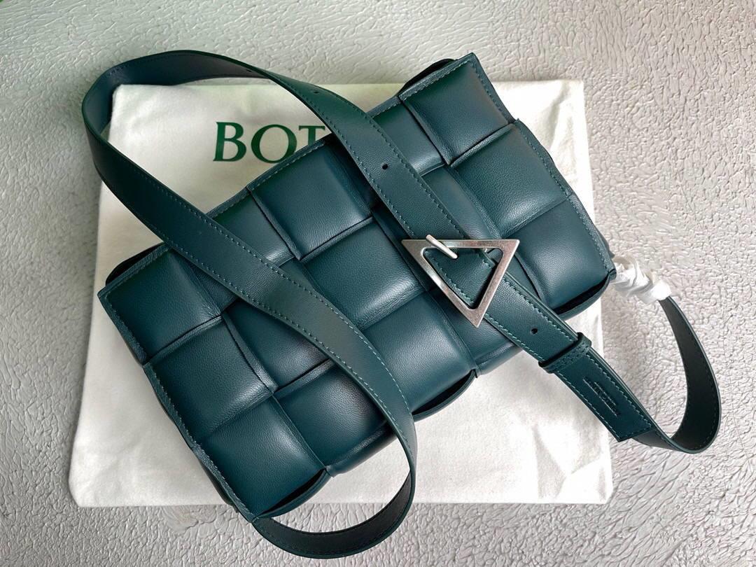 Bottega Veneta BV 20206 Padded Cassette 591970 Dark Green Silver