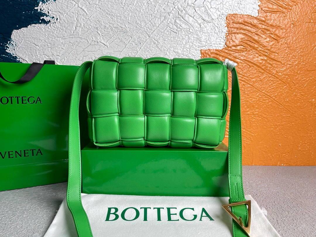 Bottega Veneta BV 20206 Padded Cassette 591970 Light Green Gold