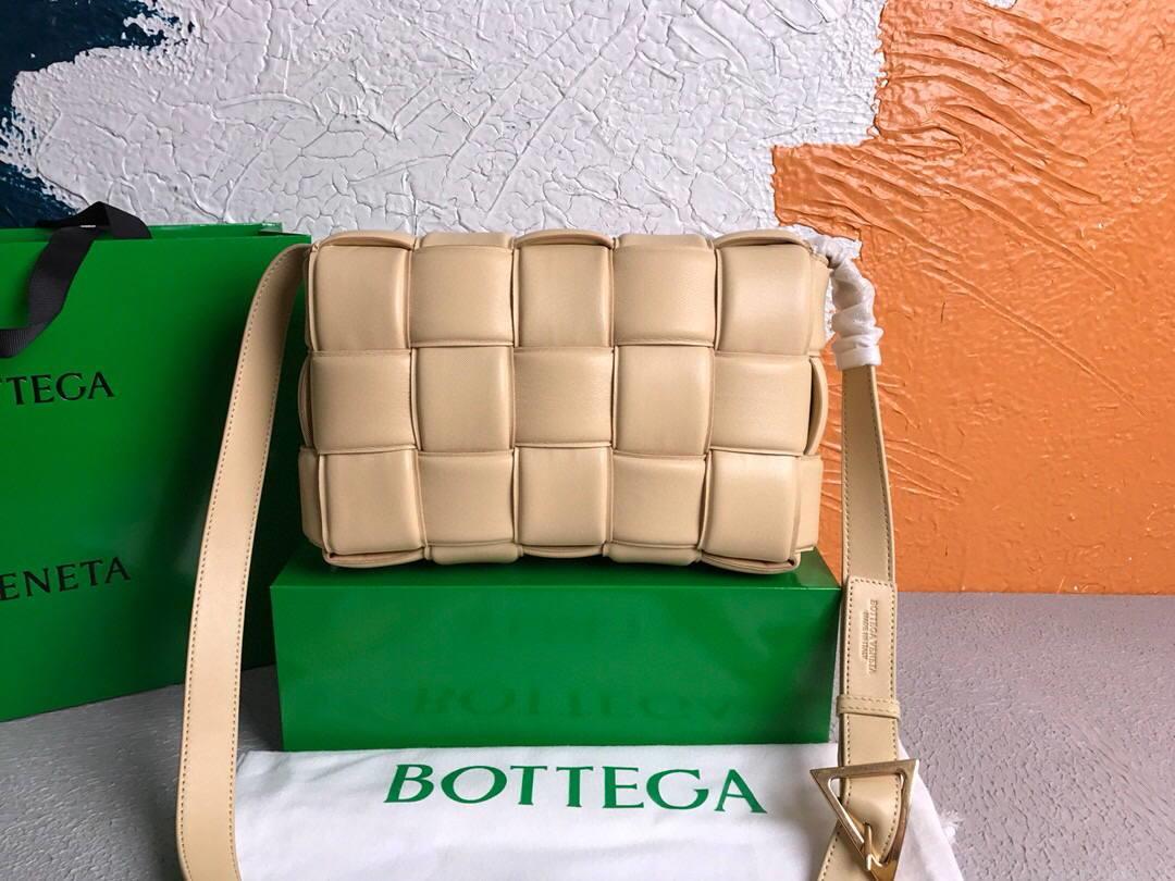 Bottega Veneta BV 20206 Padded Cassette 591970 Porridge