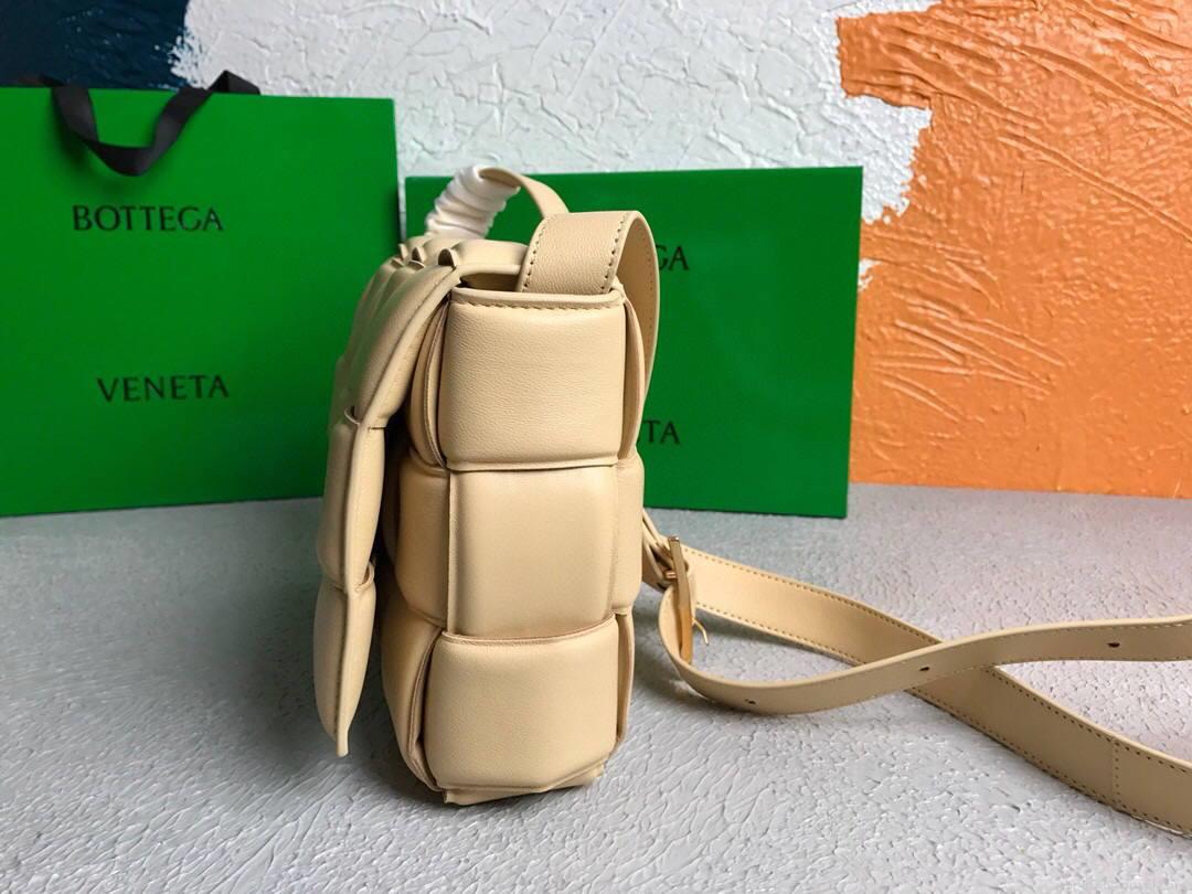 Bottega Veneta BV 20206 Padded Cassette 591970 Porridge