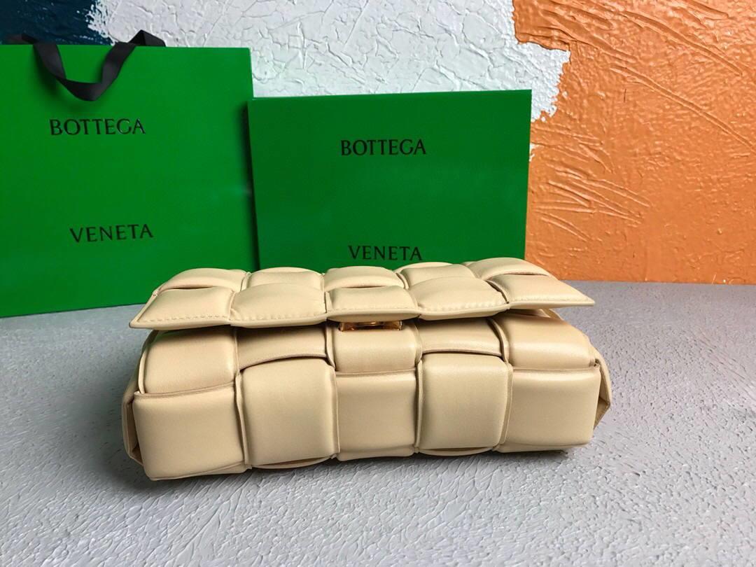 Bottega Veneta BV 20206 Padded Cassette 591970 Porridge