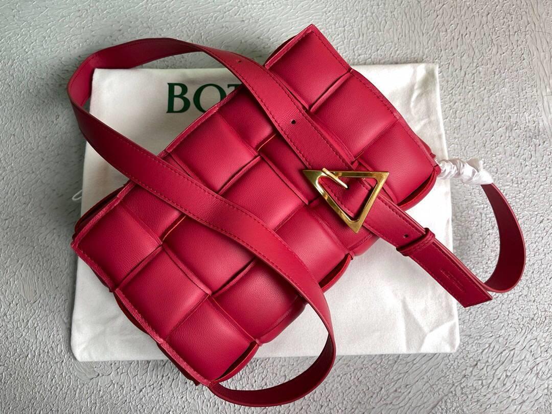 Bottega Veneta BV 20206 Padded Cassette 591970 Red