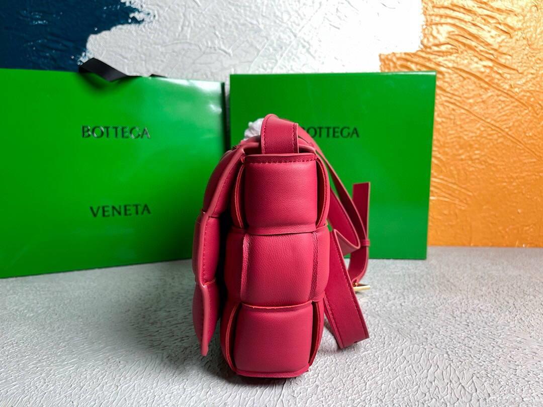Bottega Veneta BV 20206 Padded Cassette 591970 Red