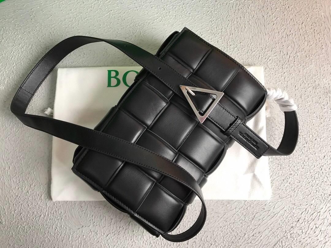 Bottega Veneta BV 591970 Padded Cassette 20206 Black Silver
