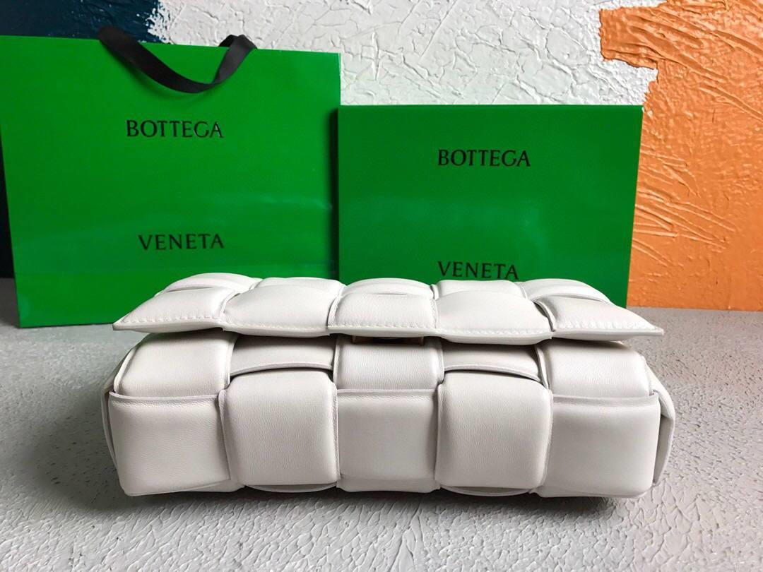 Bottega Veneta BV 591970 Padded Cassette 20206 White Gold