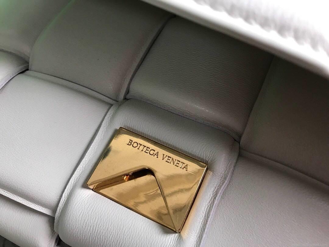 Bottega Veneta BV 591970 Padded Cassette 20206 White Gold