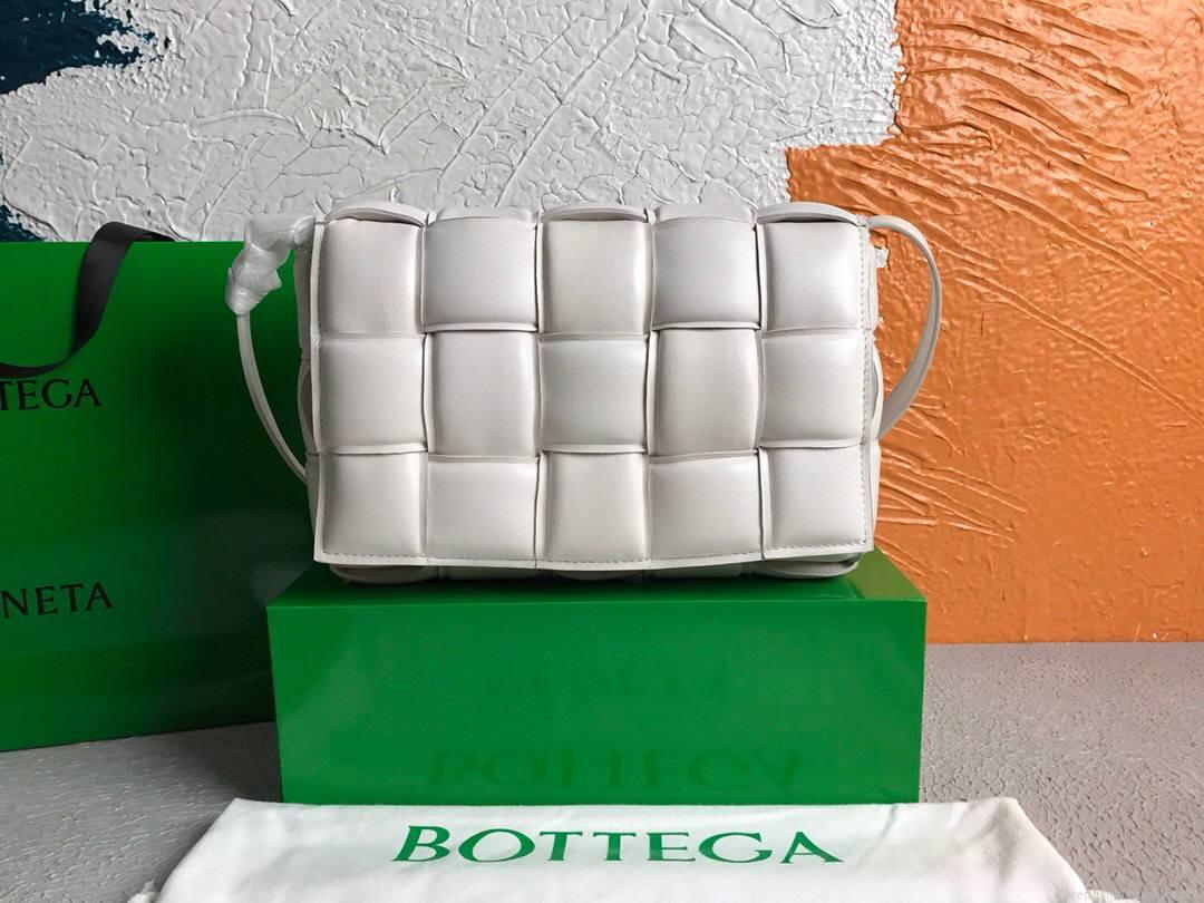 Bottega Veneta BV 591970 Padded Cassette 20206 White Silver