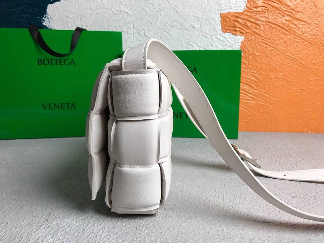 Bottega Veneta BV 591970 Padded Cassette 20206 White Silver