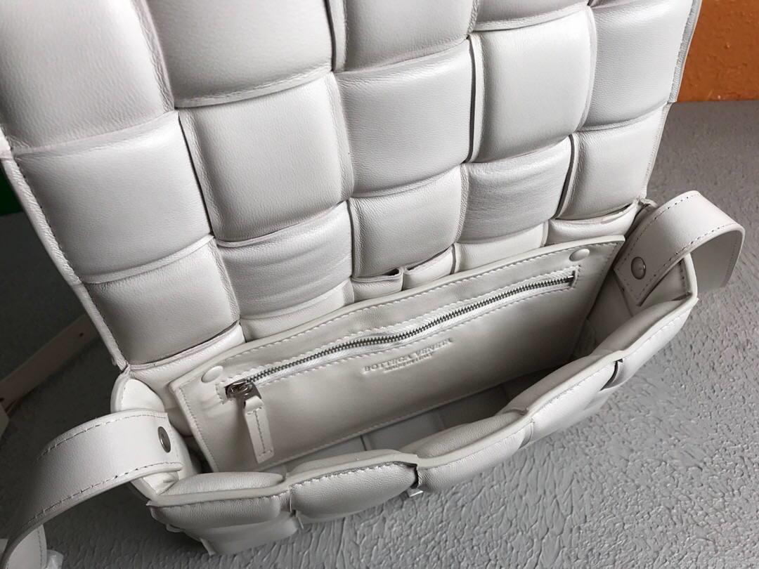 Bottega Veneta BV 591970 Padded Cassette 20206 White Silver