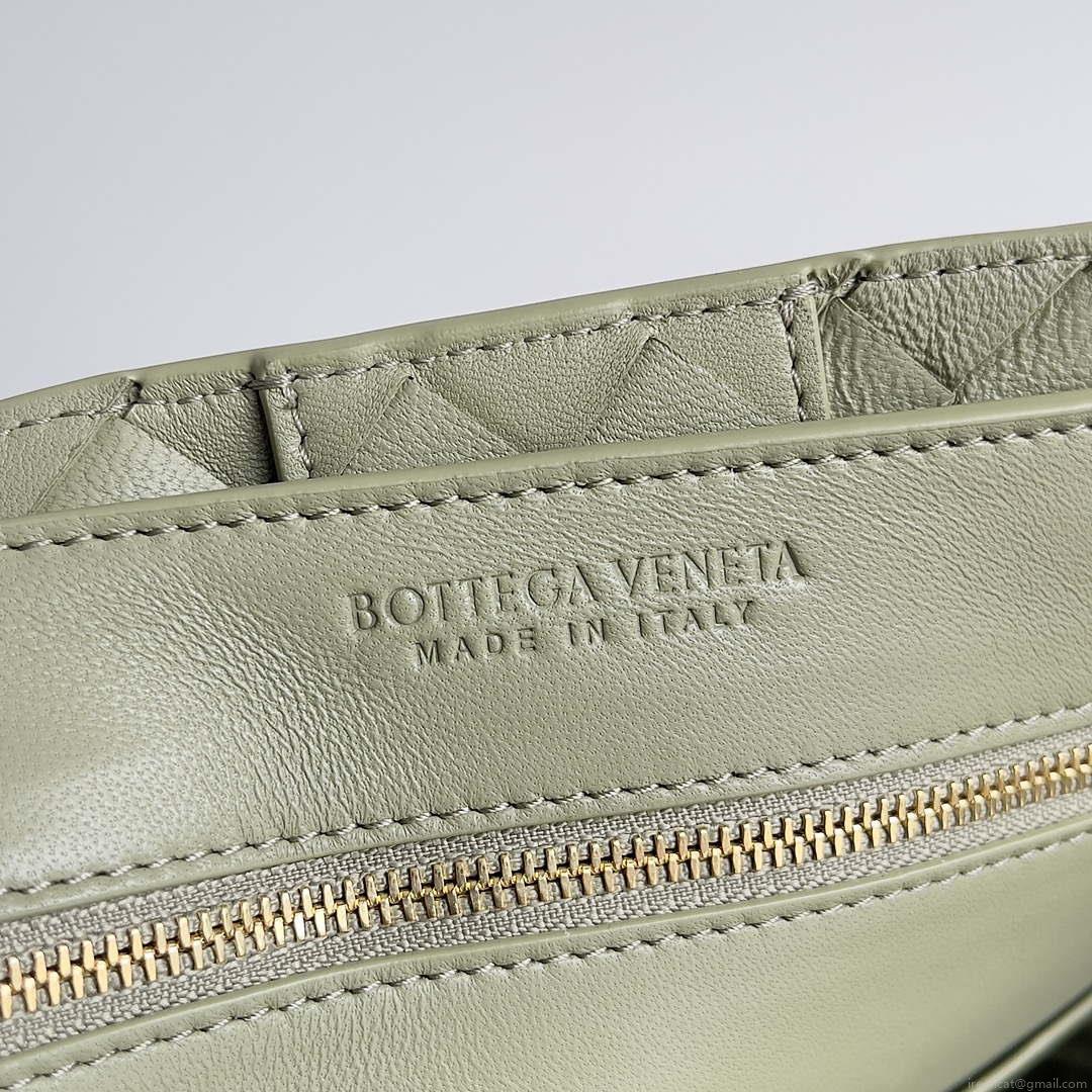 Bottega Veneta BV 743572 Medium Andiamo Travertine