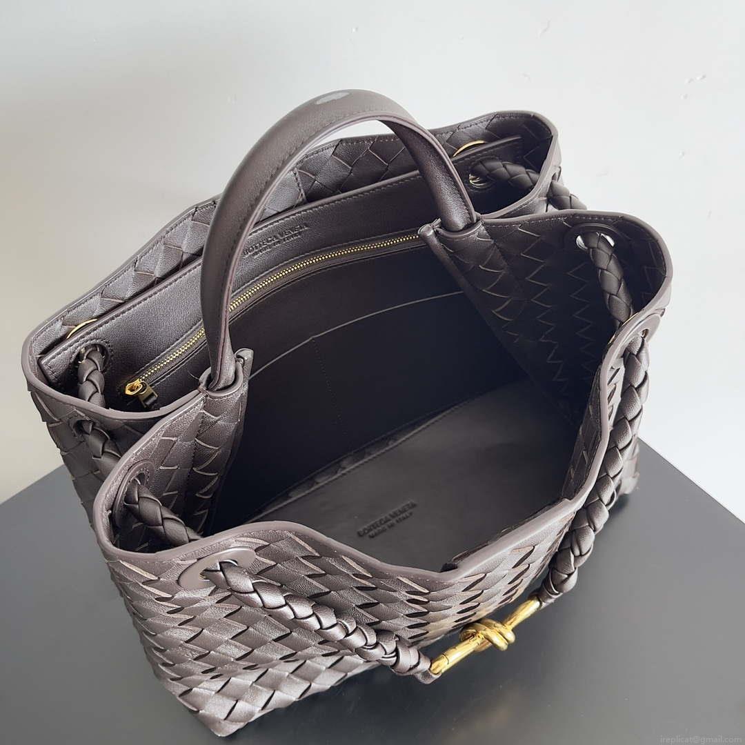 Bottega Veneta BV 743572 Medium Andiamo Drak Brown