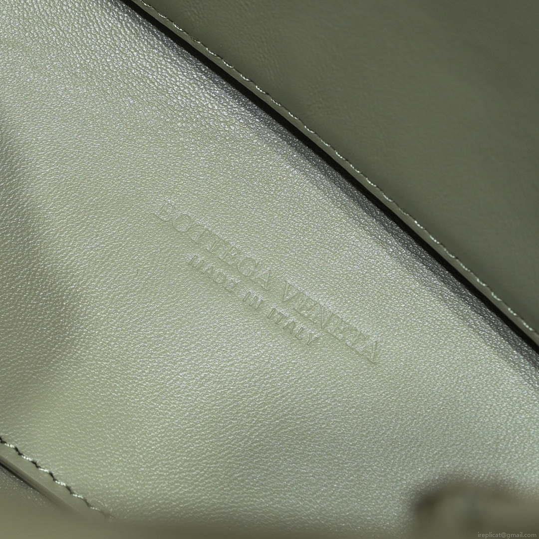 Bottega Veneta BV 743568 Small Andiamo Travertine