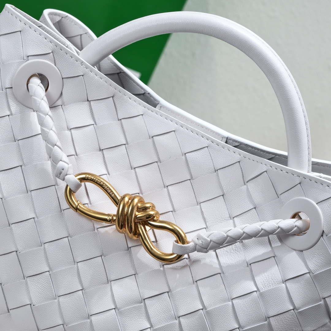 Bottega Veneta BV 743568 Small Andiamo White