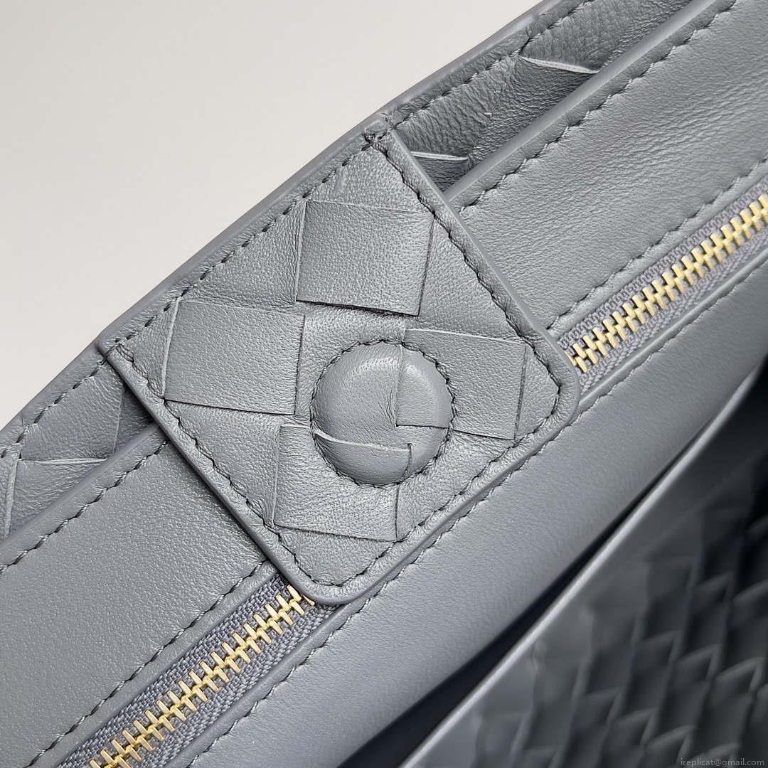 Bottega Veneta BV 743568 Small Andiamo Gray