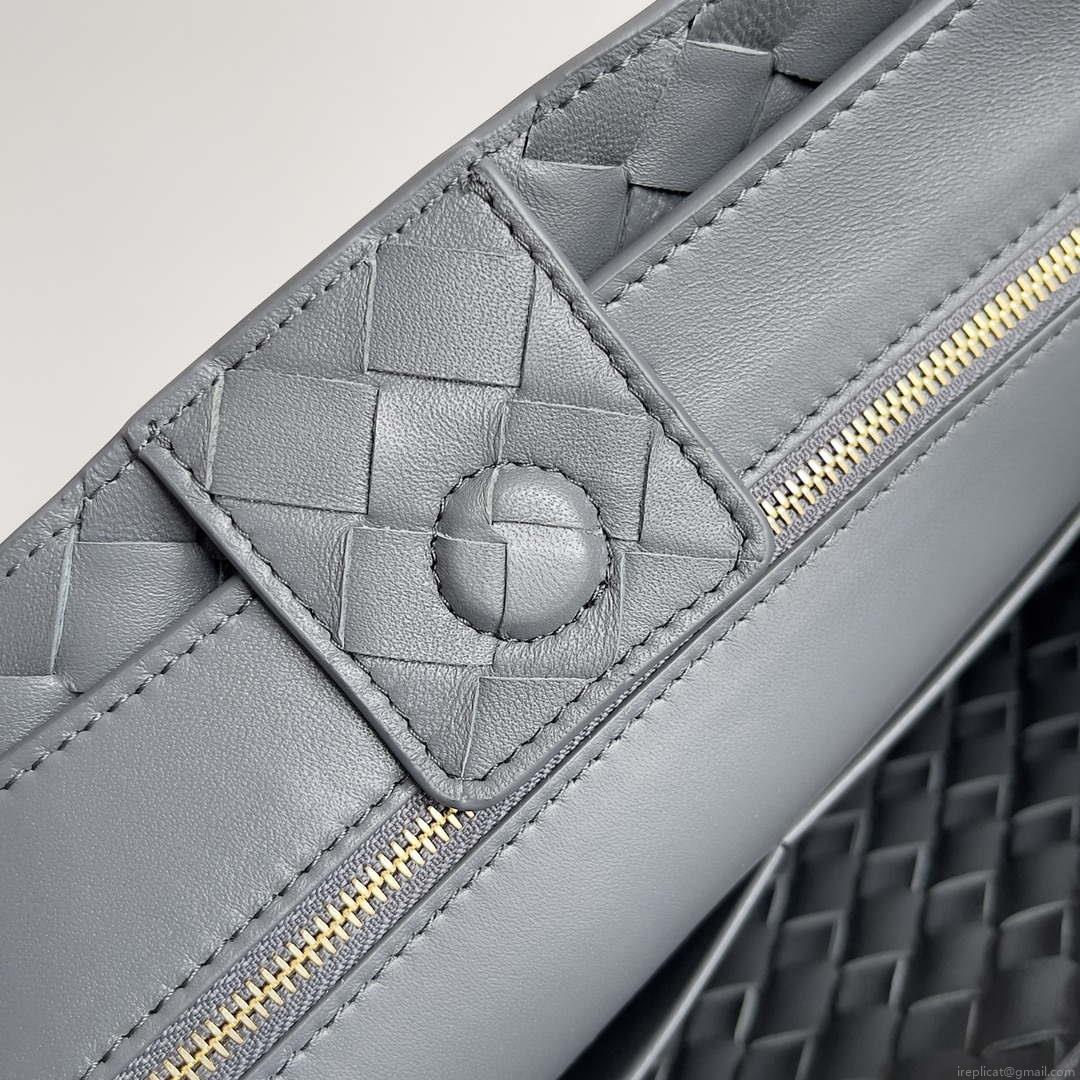 Bottega Veneta BV 743572 Medium Andiamo Light Gray