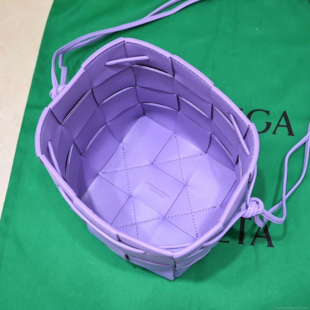 Bottega Veneta BV 680218 Small Cassette Cross-Body Bucket Purple