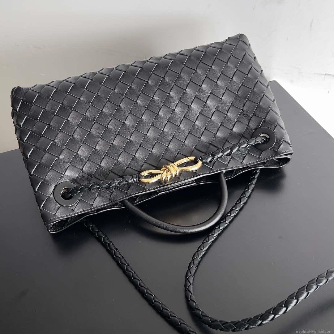Bottega Veneta BV 754990 Small East/West Andiamo Black