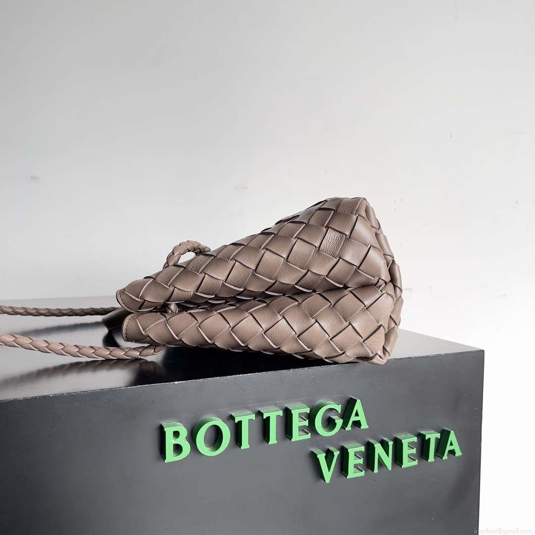 Bottega Veneta BV 754990 Small East/West Andiamo Brown