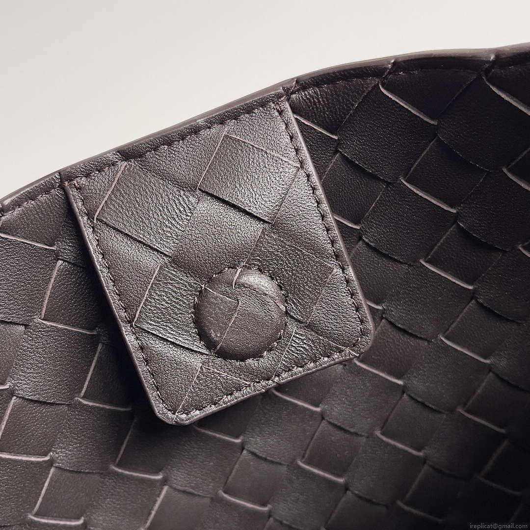 Bottega Veneta BV 754990 Small East/West Andiamo Dark Brown