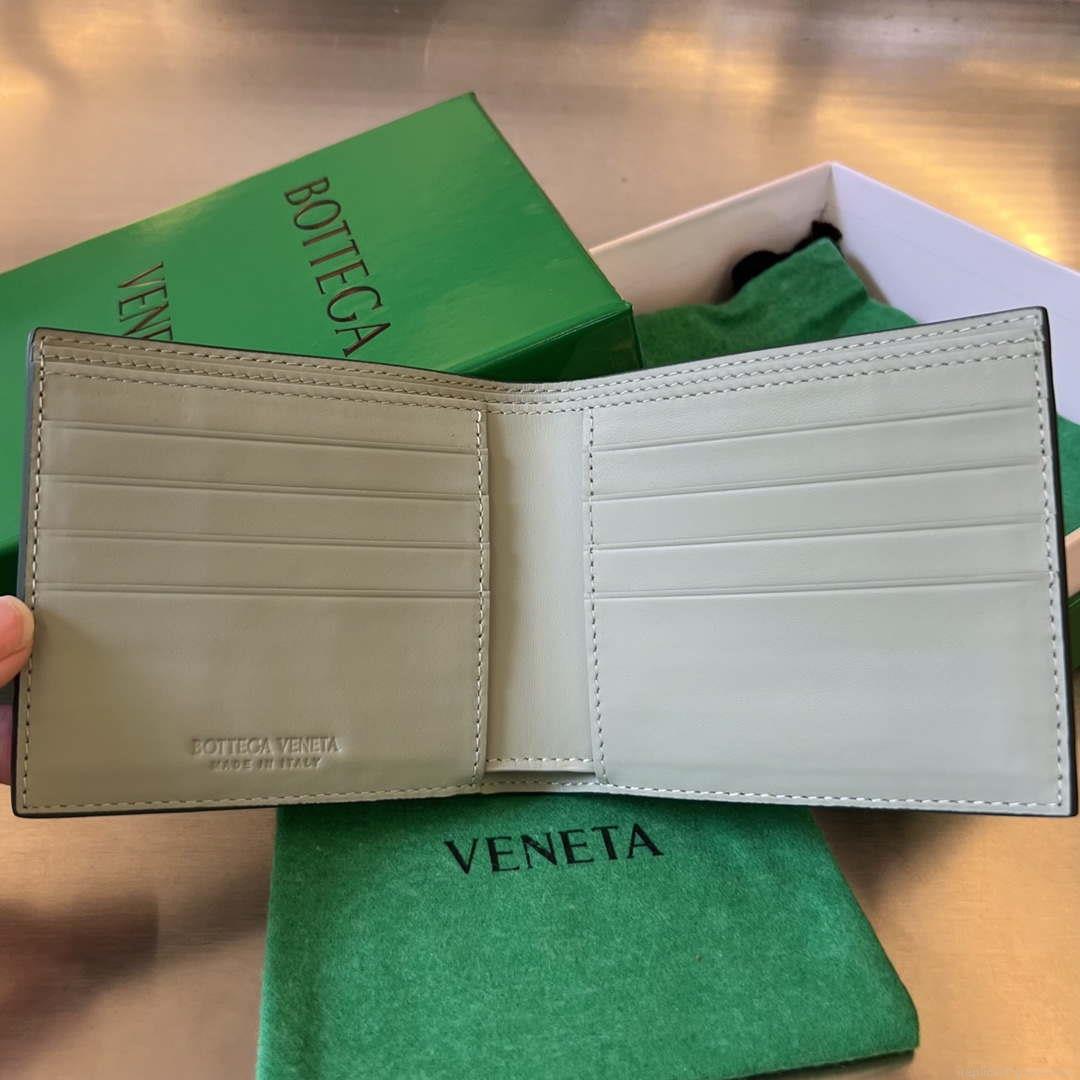 Bottega Veneta BV 743211 Intrecciato Bi-Fold Wallet BV70063