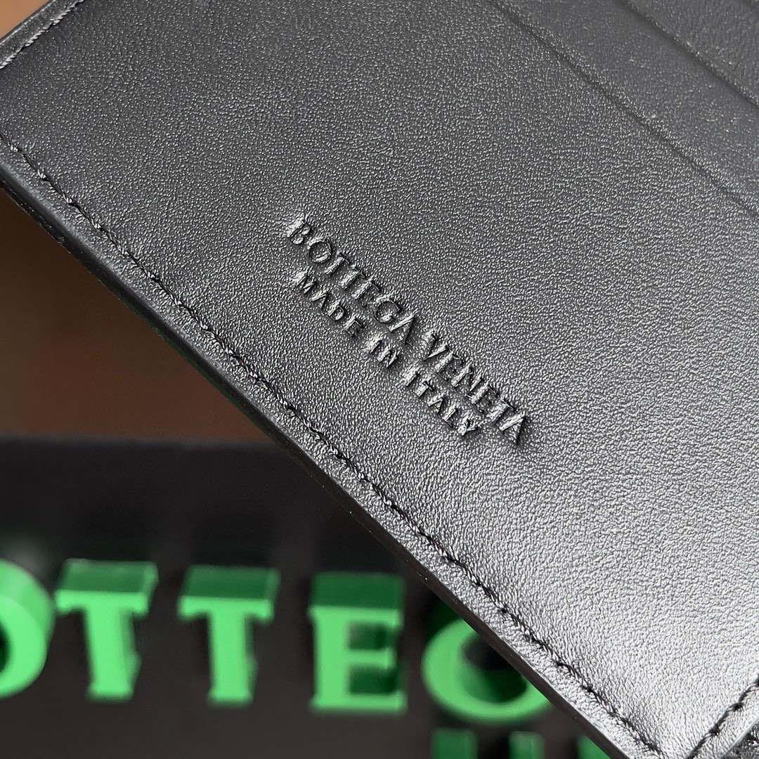 Bottega Veneta BV 743211 Intrecciato Bi-Fold Wallet BV70065