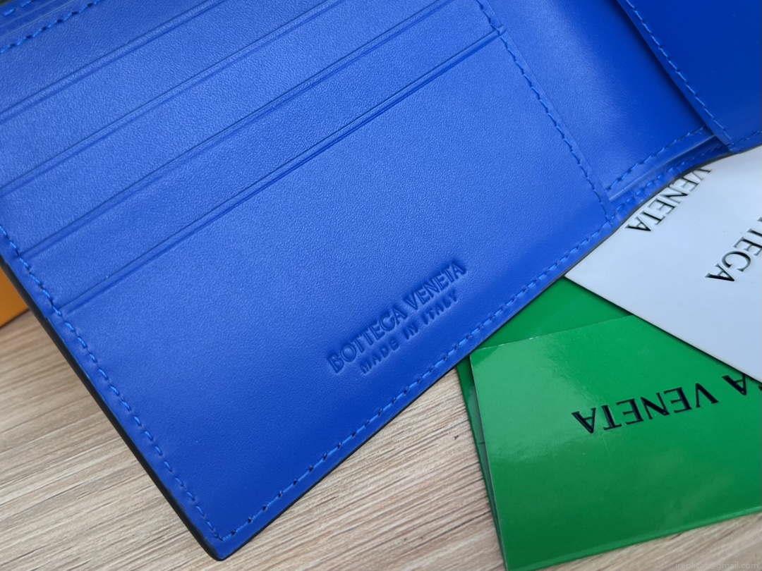 Bottega Veneta BV 743211 Intrecciato Bi-Fold Wallet BV70066